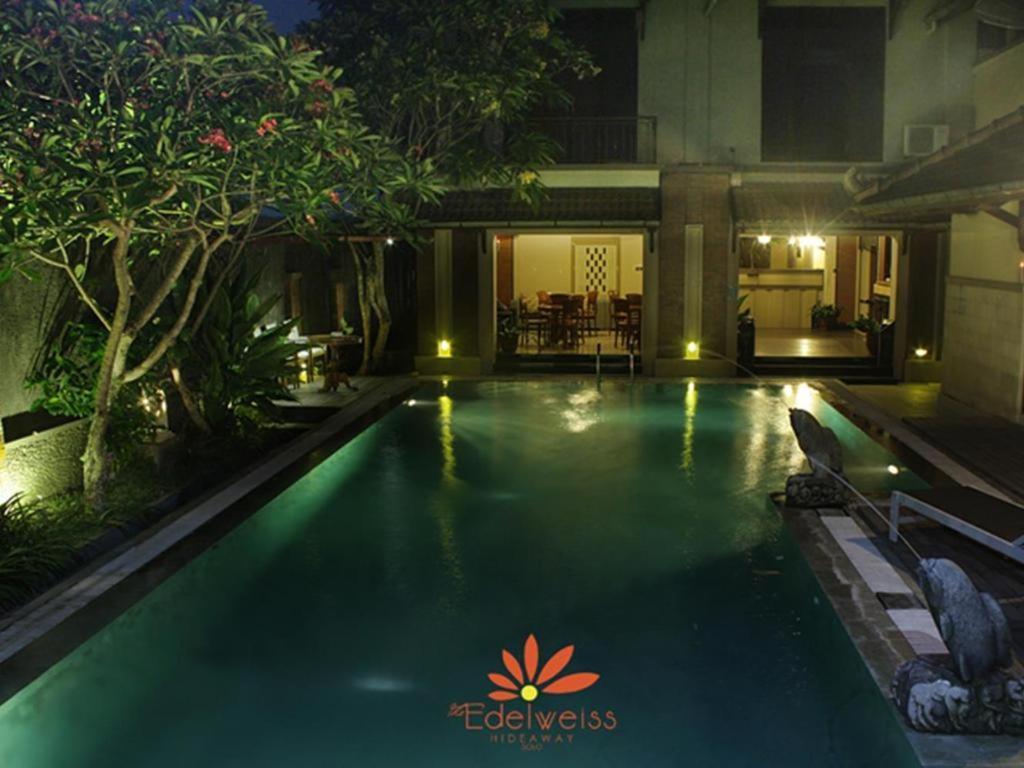 The Edelweiss Hideaway Villa Solo Экстерьер фото