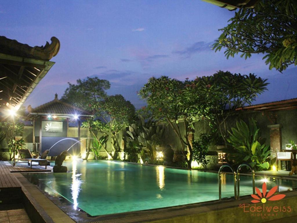The Edelweiss Hideaway Villa Solo Экстерьер фото