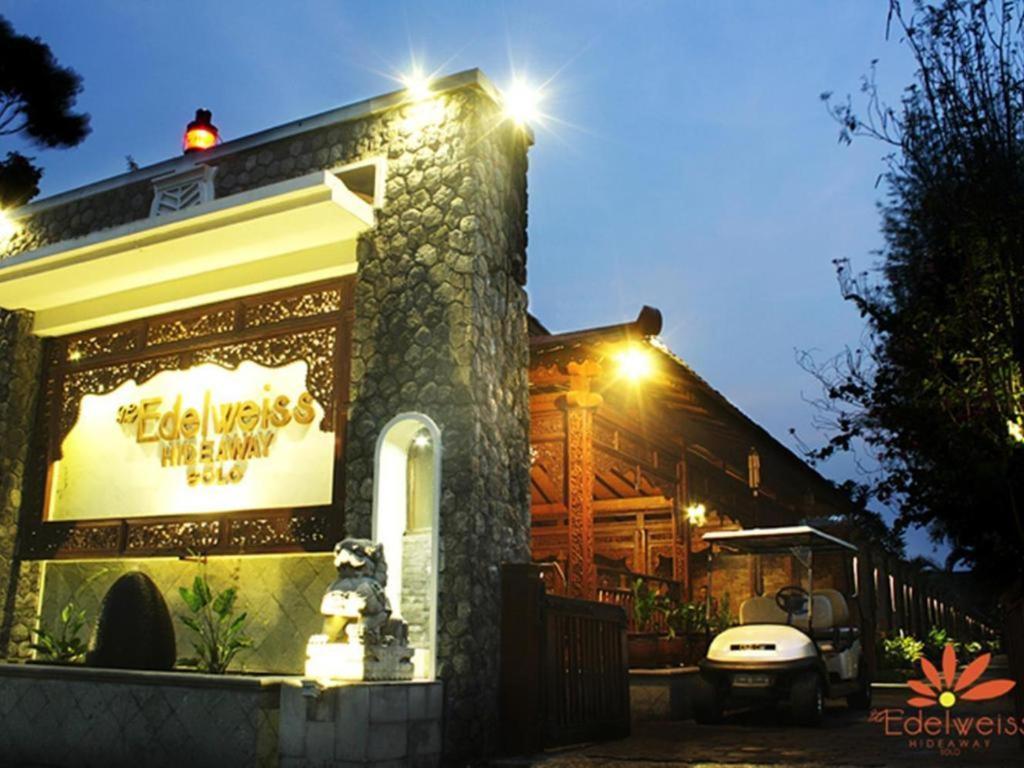 The Edelweiss Hideaway Villa Solo Экстерьер фото